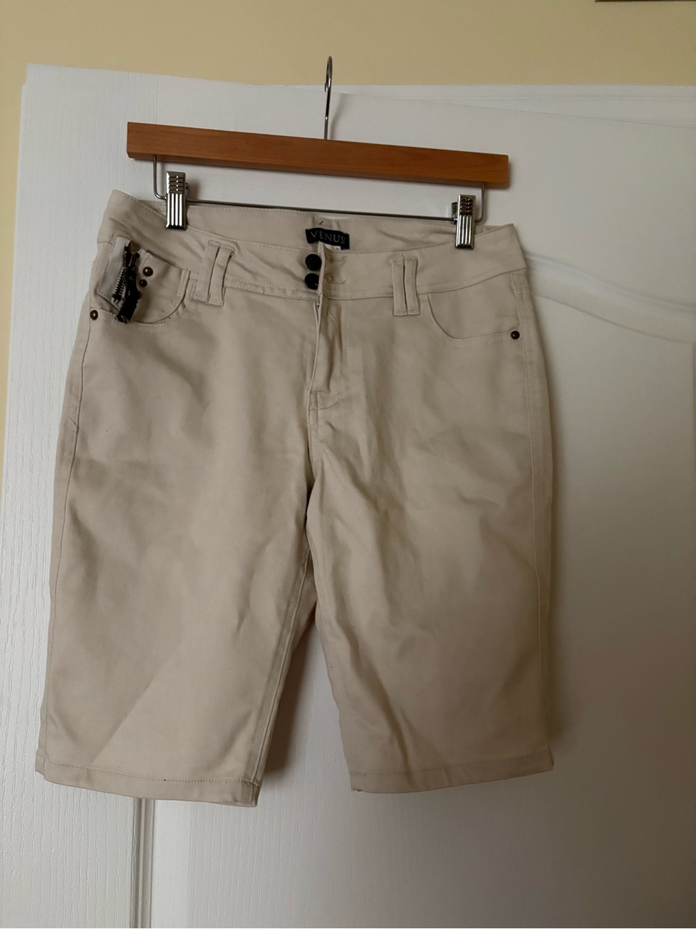 VENUS Light Beige Women's Bermuda Shorts with Button Detail